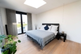 Schlafzimmer - Exklusive Penthouse-Residenz mit Spa-Bereich, KNX-System & 290 m² Wohnfläche in Bestlage von Herford