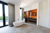 Badezimmer - Exklusive Penthouse-Residenz mit Spa-Bereich, KNX-System & 290 m² Wohnfläche in Bestlage von Herford