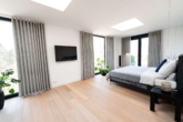 Schlafzimmer - Exklusive Penthouse-Residenz mit Spa-Bereich, KNX-System & 290 m² Wohnfläche in Bestlage von Herford