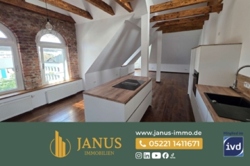 Über den Dächern Herfords – sanierte Wohnung in historischem Baudenkmal mit Empore & Einbauküche, 32052 Herford, Maisonettewohnung