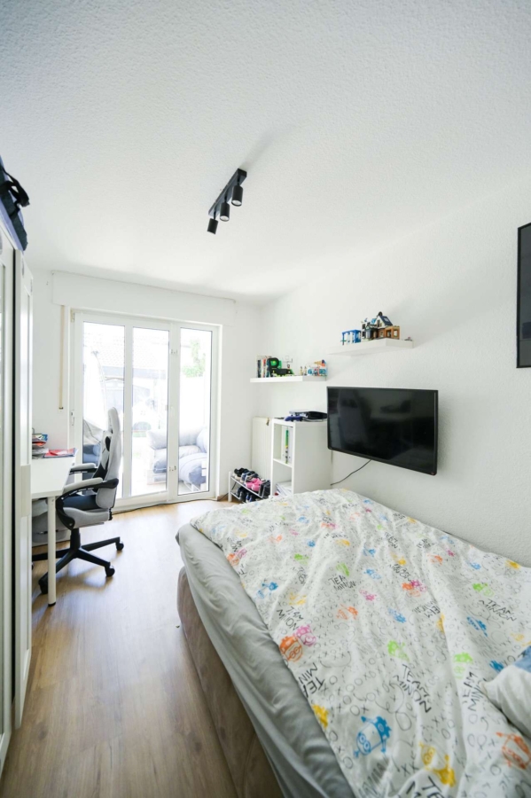 Kind / Büro / Gast