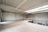 Lagerfläche Empore - Einziehen & produzieren: Neuwertige Gewerbehalle mit modernen Büroflächen in Bad Oeynhausen-Lohe