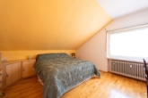 Schlafzimmer DG