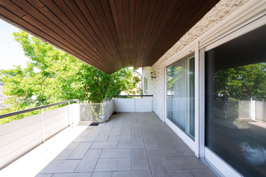 Balkon EG