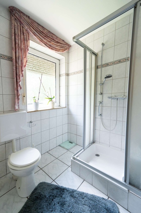 Badezimmer 1.OG