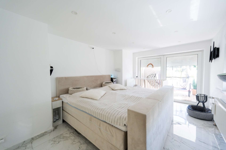 Schlafzimmer UG