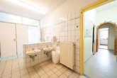 Badezimmer OG - Jugendstil-Ensemble mit Anbau, 531 m² Nutzfläche und flexibler Zukunftsperspektive