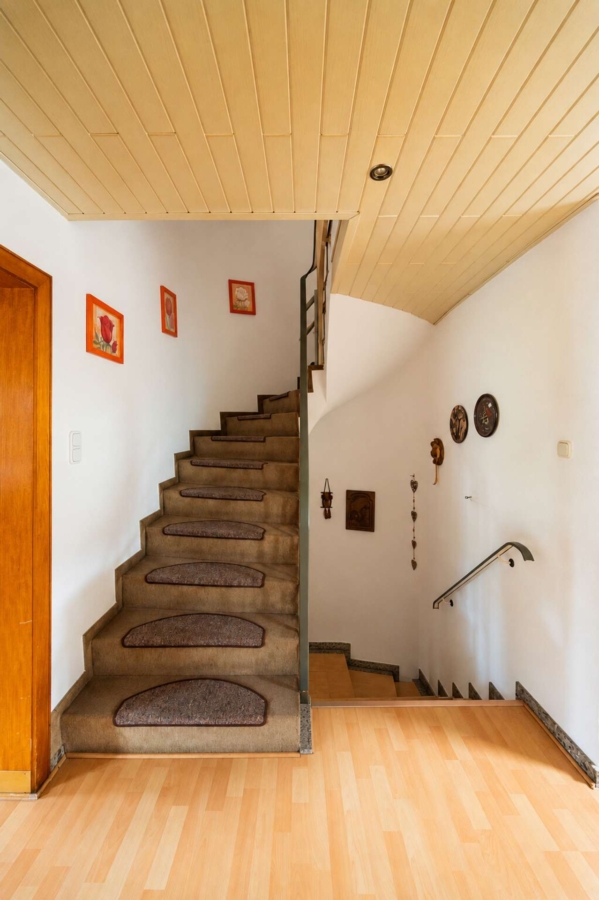 Flur / Treppenhaus EG