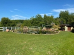 Schwimmteich - Exklusives Landhausanwesen in Alleinlage – Fernblick, Privatstraße, Schwimmteich und Saunahaus