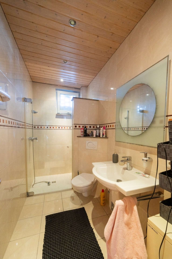 Badezimmer EG
