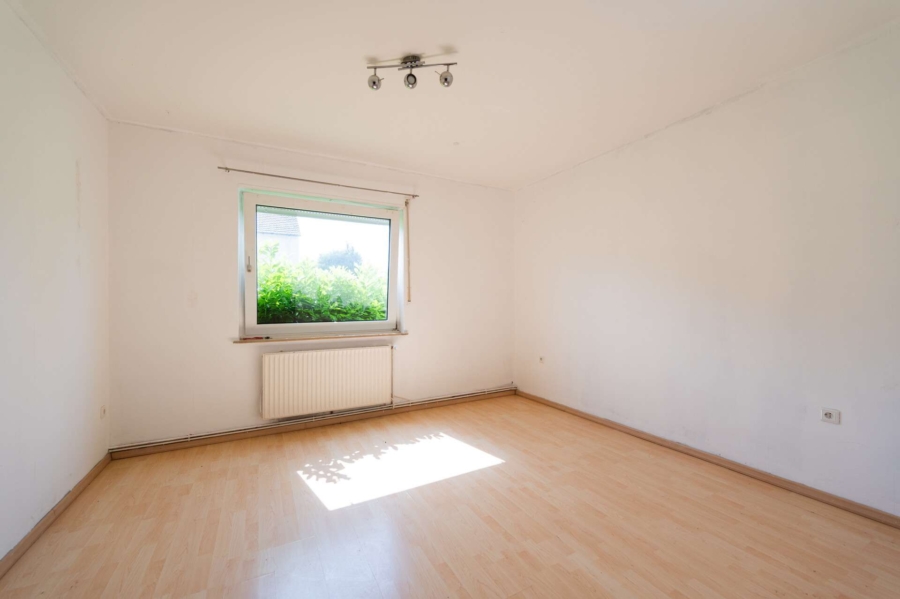 Schlafzimmer II EG